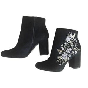 JustFab Loreida Black Embroidered Ankle Boots Block Heel Floral Size 10